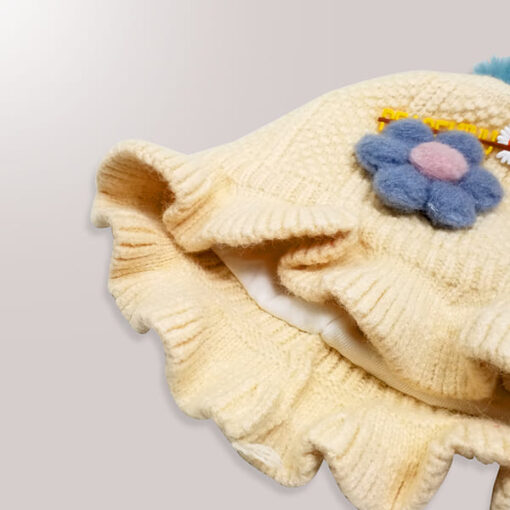 StarAndDaisy Kids Woolen Cap (Upto 4 years kids – Cream with BLue) - Image 3