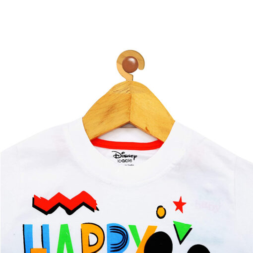 round neck t-shirt