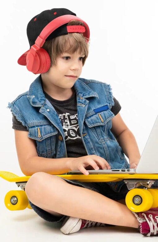 StarAndDaisy Rome Kids Safe Noise Control Bluetooth Headphones that can be used in wireless (Bluetooth) and wired modes (3.5mm auxiliary jack cable) Lively Red - Image 14