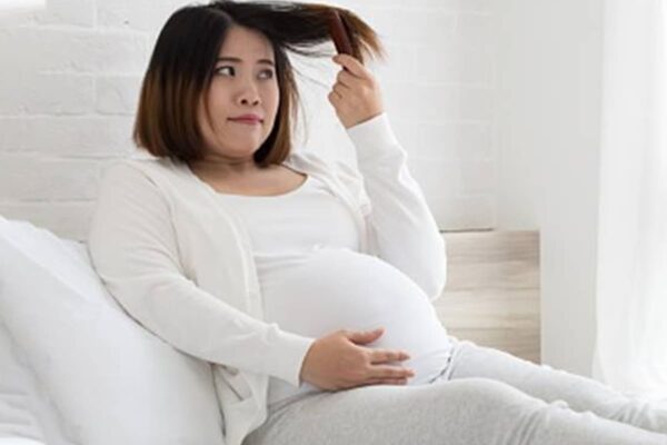 Common Causes & Home Remedies to Fight Hair Fall Issues