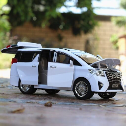 XLG 1:24 Diecast Metal Model Cars Light Pullback Scale Model Cars (Toyota Alphard MPV | M923O-1) - Image 2