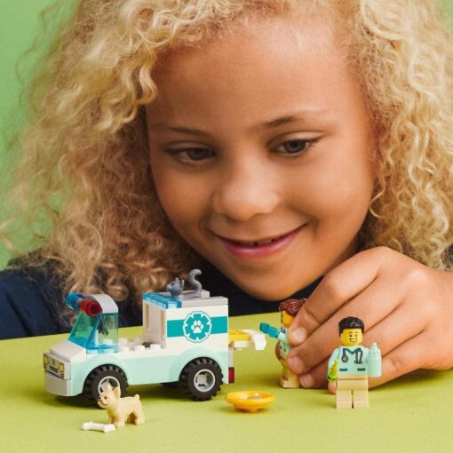 Lego City 60382 - Image 2