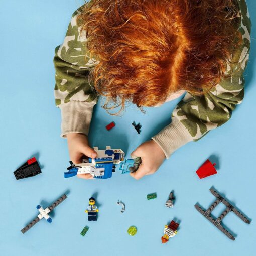 Lego City 60275 - Image 8